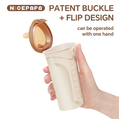 Flip-cap anti-druppel zachte siliconen babymelkfles met natuurlijke reactie tepel (ronde gat S-code)